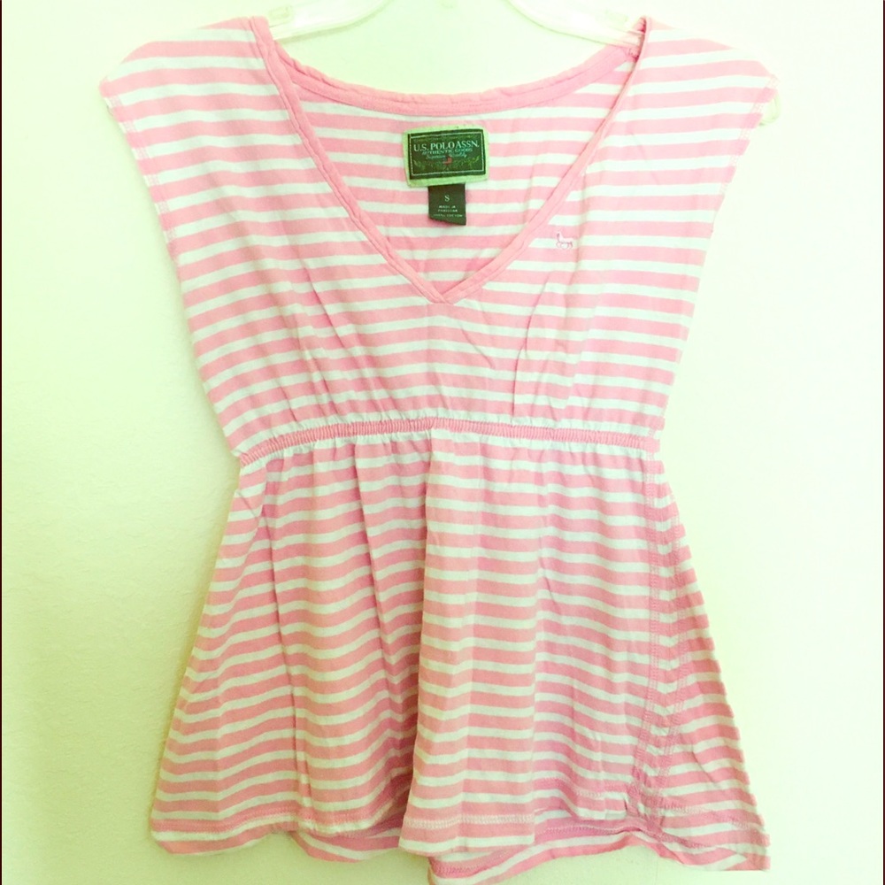 U.S. Polo Assn. v-neck top